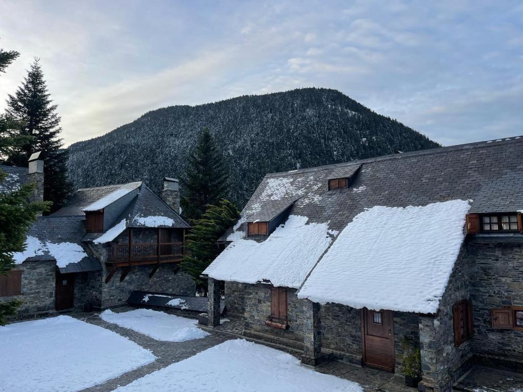 Baqueira 1500 Pie De Pistas Apartamento Cuilas Naut Aran  Exterior foto